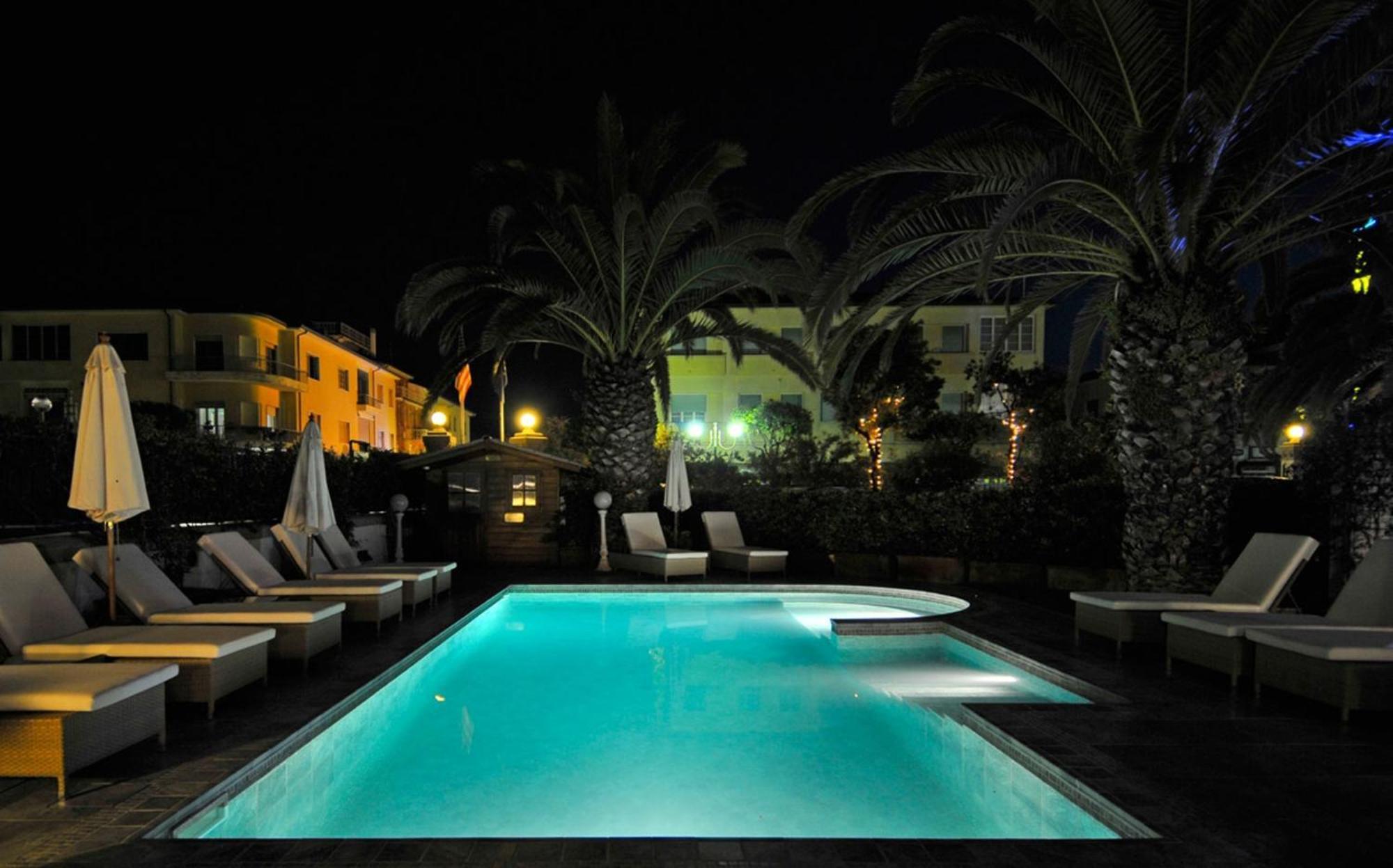 לידו די קאמאיורה Hotel Europa מראה חיצוני תמונה